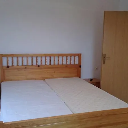 Vikendica Eminem With Garden And View Of Sarajevo Hadzici