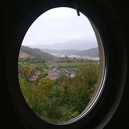 Vikendica Eminem With Garden And View Of Sarajevo Hadzici