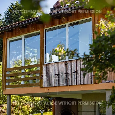 Eminem With Garden And View Of Sarajevo *